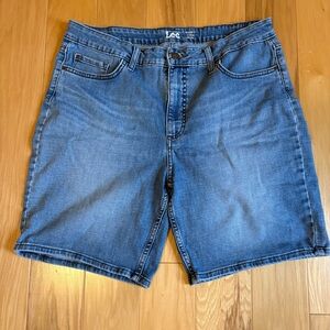 Lee Women’s Denim Stonewashed Shorts 8” Inseam Relaxed Style